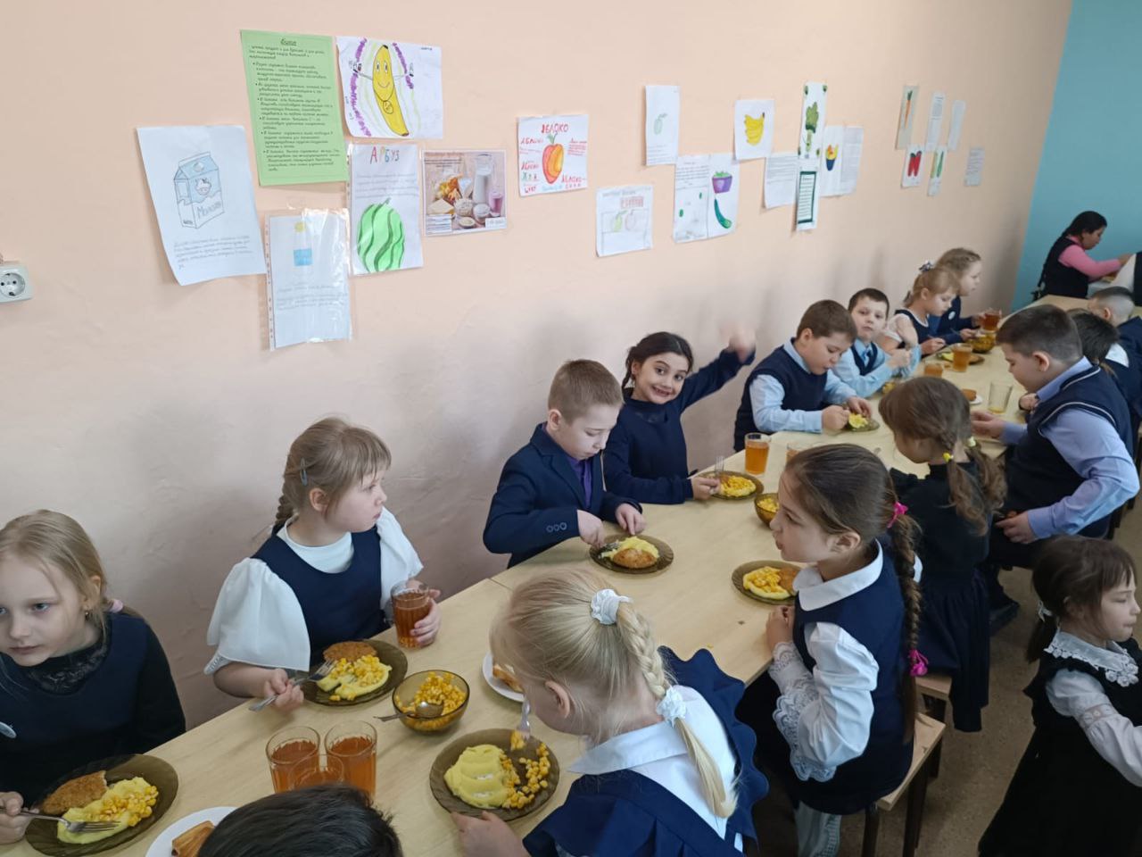 завтрак в началке 17.04.25.